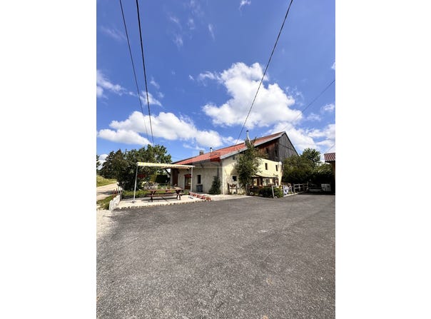582 Rue de lEglise, Malpas, Bourgogne-Franche-Comté 25160