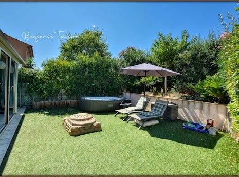 Roquebrune-sur-Argens, Provence-Alpes-Côte d'Azur 83520