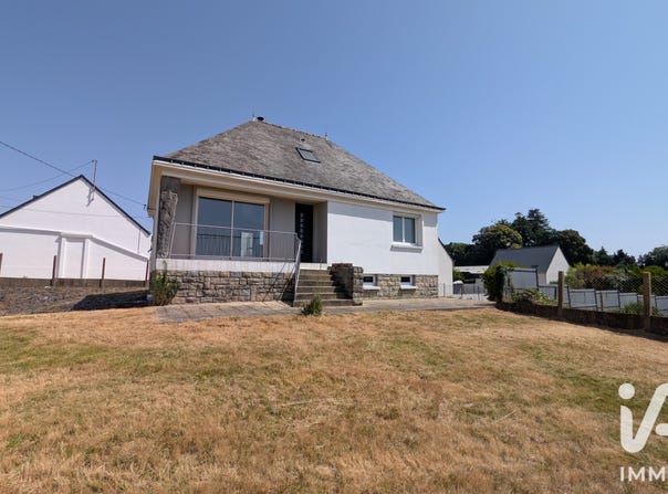 Locminé, Brittany 56500