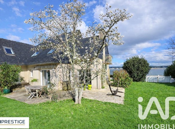Fouesnant, Brittany 29170
