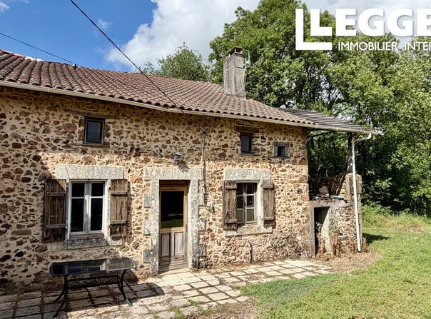Rochechouart, Nouvelle-Aquitaine 87600