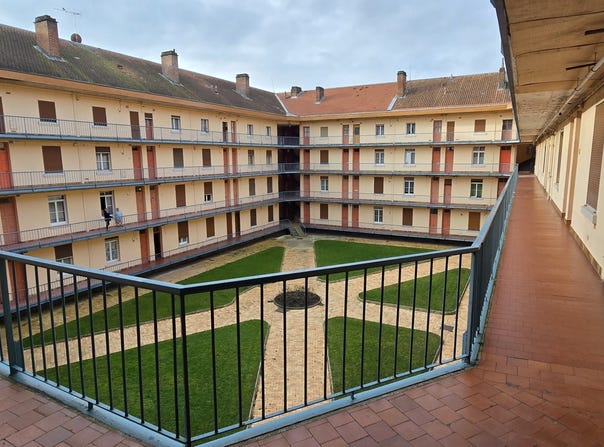 Guise, Hauts-de-France 02120