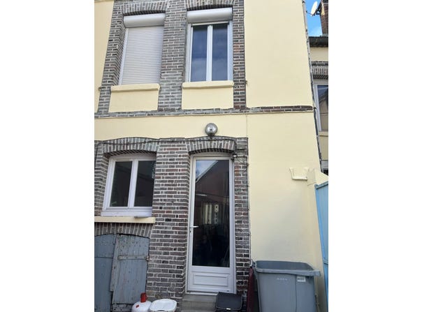 Sens, Yonne 89100