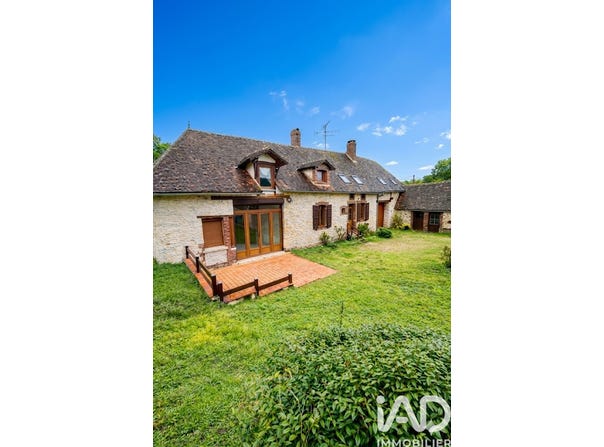 Poilly-sur-Tholon, Bourgogne-Franche-Comté 89110