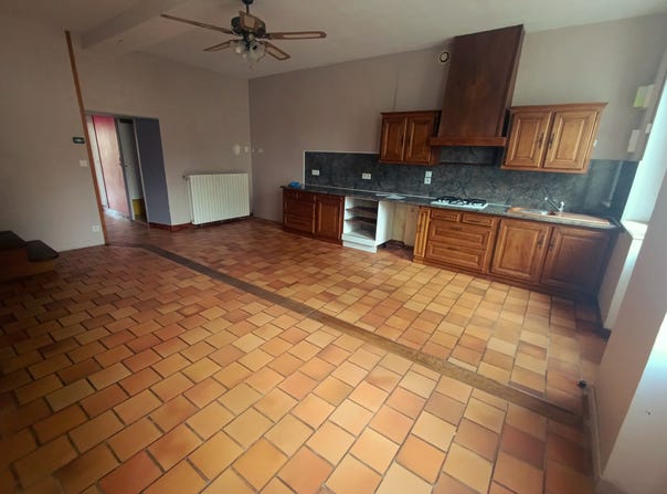 Loué, Pays de la Loire 72540