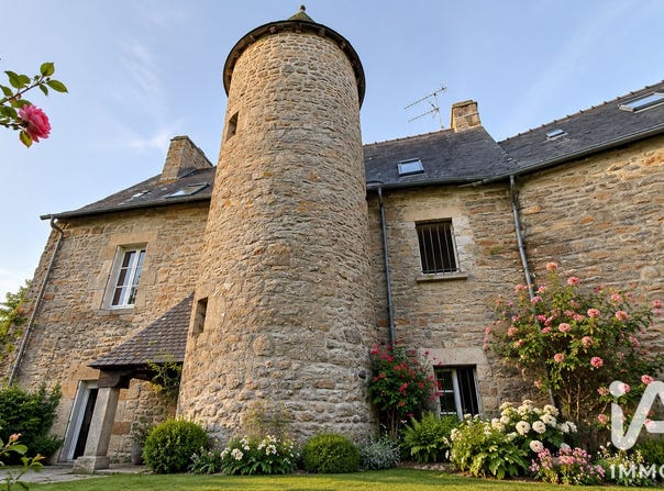 Quintin, Brittany 22800