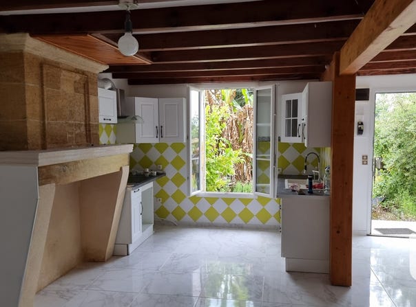 Sainte-Colombe, Auvergne-Rhône-Alpes 33350