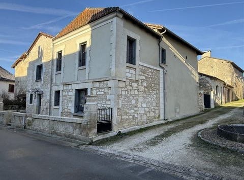 BOURDEILLES, Aquitaine 24310