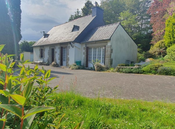 Moustéru, Brittany 22200