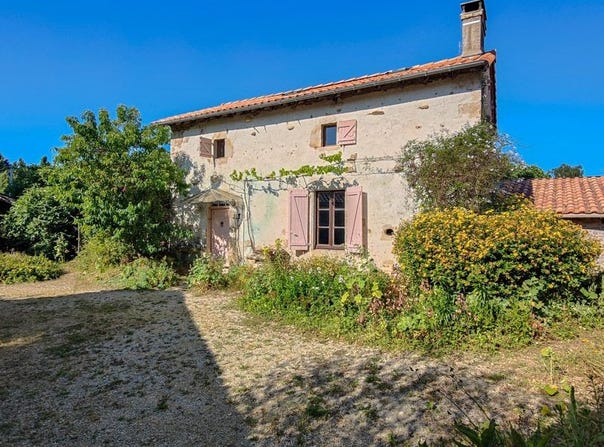 LEZAY, Nouvelle-Aquitaine 79120