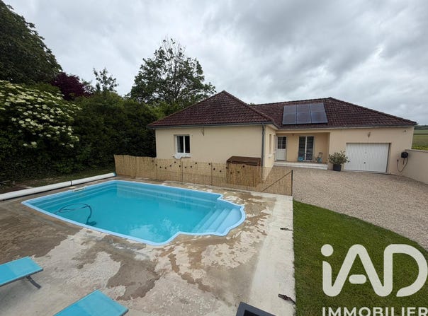 Avant-lès-Marcilly, Grand Est 10400