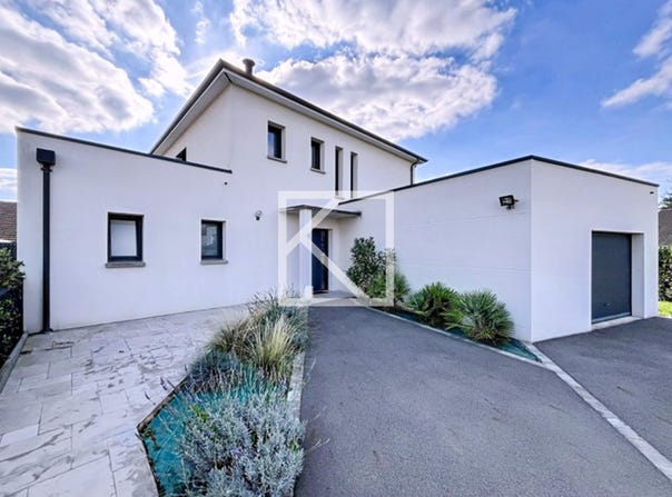 Changé, Pays-de-la-Loire 72560