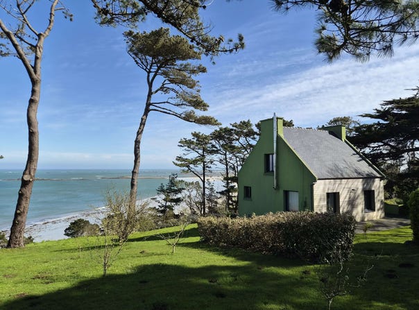 PLOUGUERNEAU, Brittany 29880