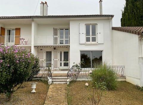 Poitiers, Poitou-Charentes 86000