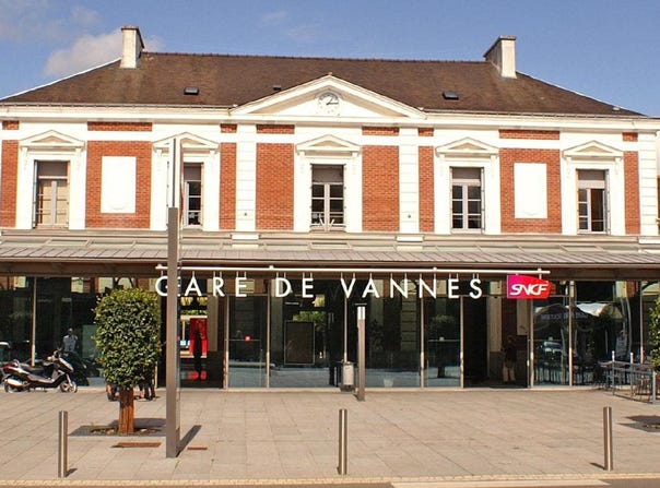 Vannes, Brittany 56000