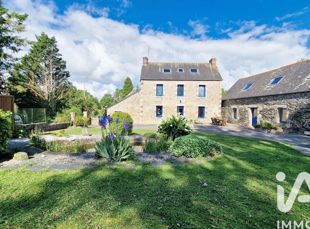 Kergrist-Moëlou, Brittany 22110
