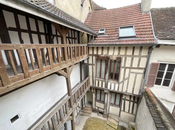 Troyes, Champagne-Ardennes 10000