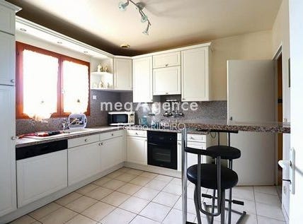 Jouy-Le-Châtel, Île-de-France 77970