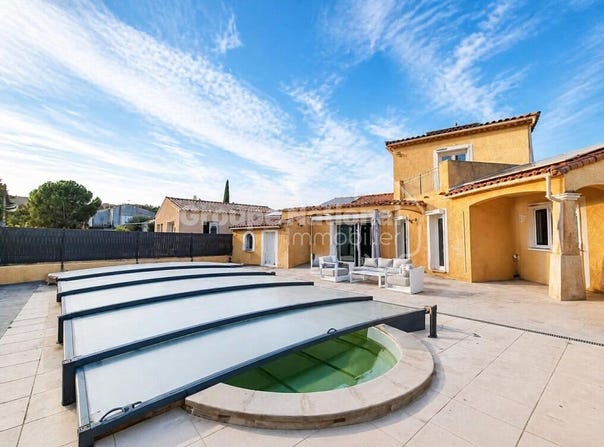 Meynes, Languedoc-Roussillon 30840