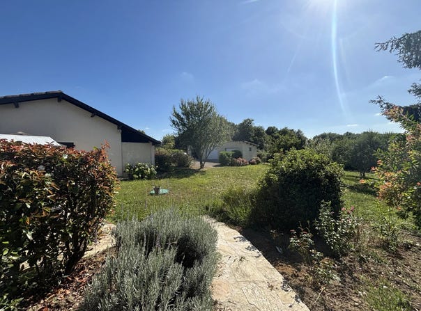Lembeye, Pyrénées-Atlantiques 64350