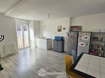 1 place du Martroi, Puiseaux, Centre 45390