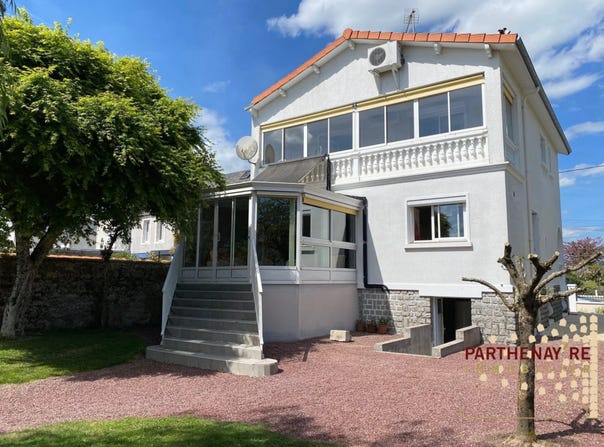 Parthenay, Deux-Sèvres 79200