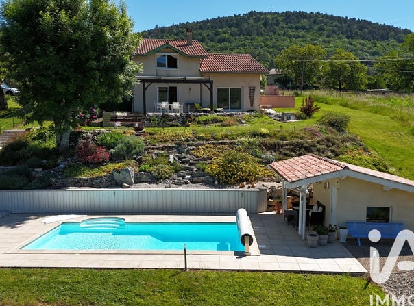 Serrières-sur-Ain, Auvergne-Rhône-Alpes 01450