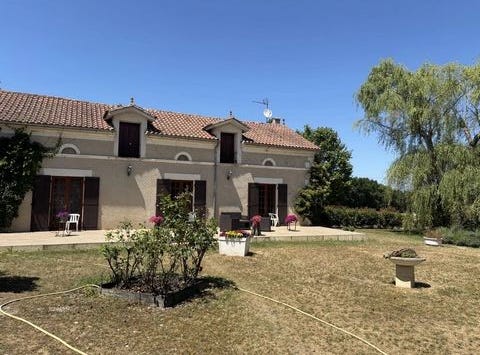 Saint-Andre-De-Double, Dordogne