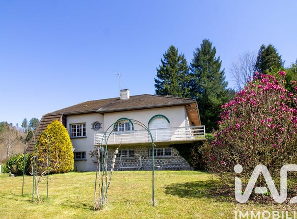 Olliergues, Auvergne-Rhône-Alpes 63880