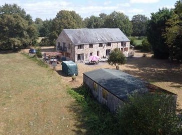 Parnac, Centre 36170