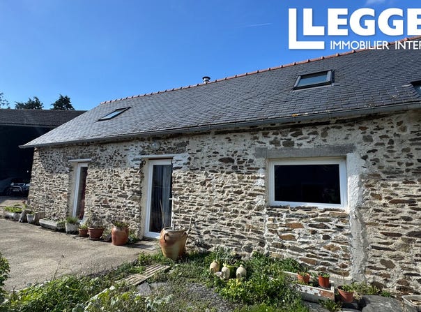 Pleyben, Brittany 29190