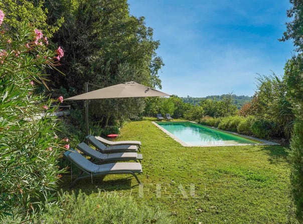 Saint-Maximin-la-Sainte-Baume, Provence-Alpes-Côte-d'Azur 83470