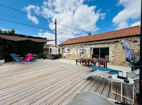 Parthenay, Poitou-Charentes 79200