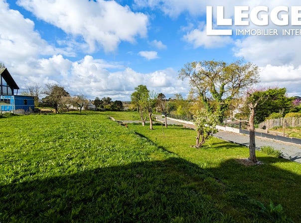 Locquirec, Brittany 29241
