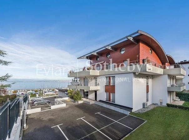 Évian-les-Bains, Haute-Savoie 74500