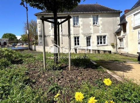 Marigny-Marmande, Centre 37120