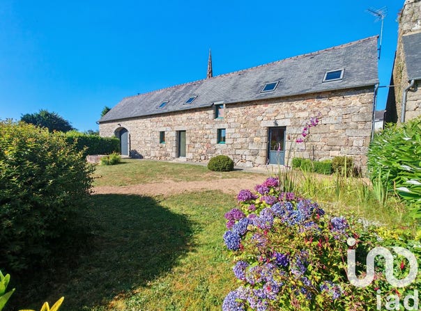 Bulat-Pestivien, Brittany 22160