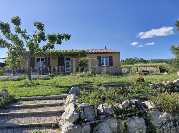 Saint-Saturnin-lès-Apt, Provence-Alpes-Côte-d'Azur 84490