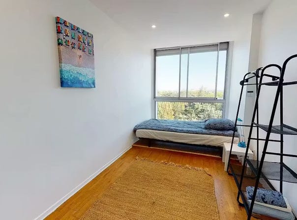 Rue du Parc, Bron, Auvergne-Rhône-Alpes 69500