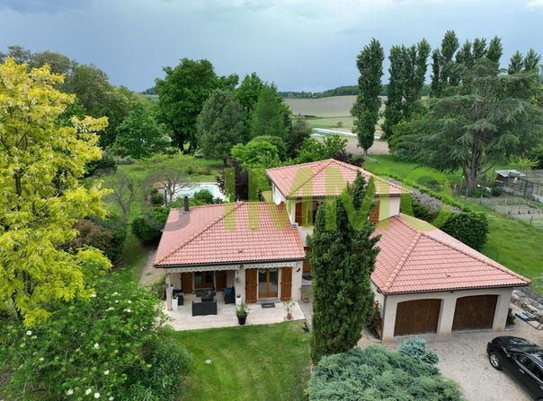 Lezoux, Auvergne 63190