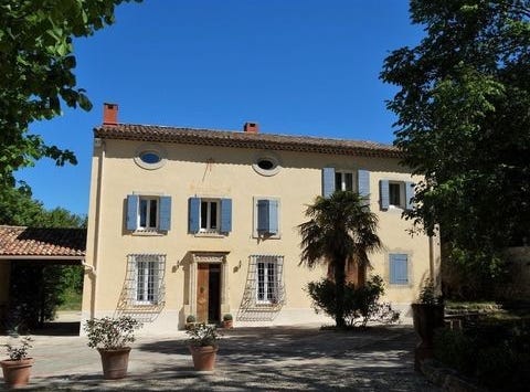 La Tour-d'Aigues, Provence-Alpes-Côte d'Azur 84850