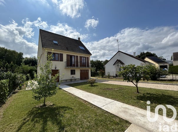 Gisors, Normandy 27140