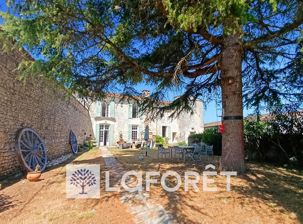 Villars-en-Pons, Poitou-Charentes 17260