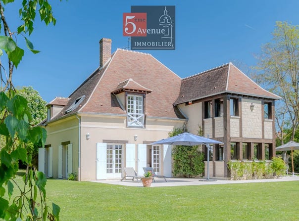 Senlis, Oise 60300