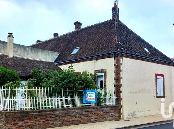 Sablons sur Huisne, Normandy 61110
