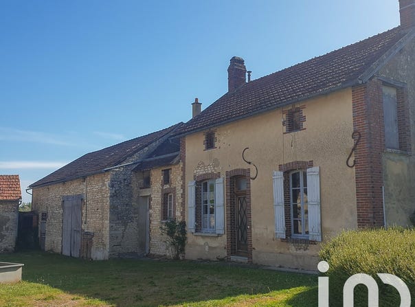 Poilly-sur-Tholon, Bourgogne-Franche-Comté 89110