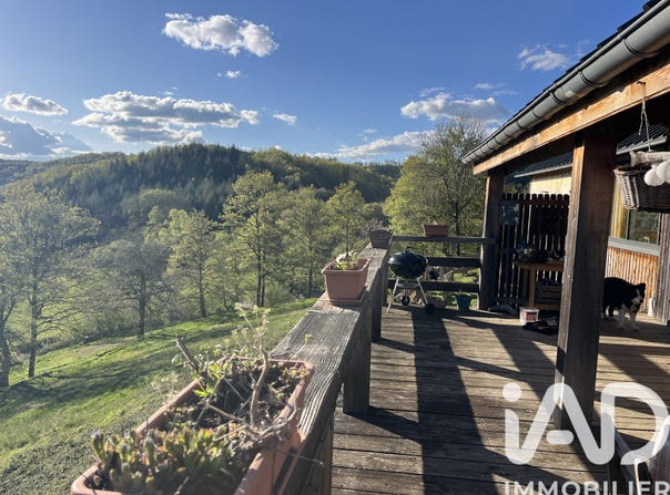 Singles, Auvergne-Rhône-Alpes 63690