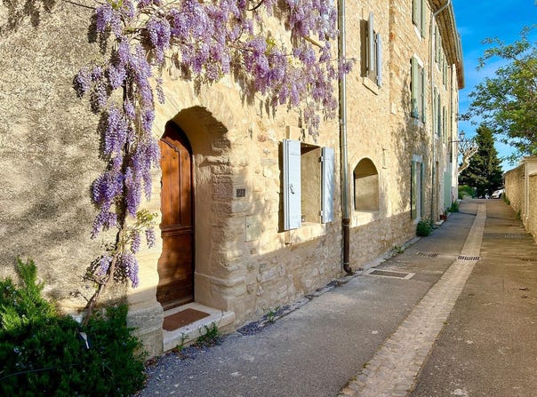 Le Barroux, Provence-Alpes-Côte-d'Azur 84330