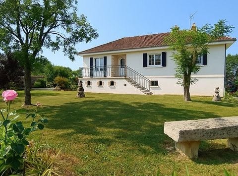 ST MAIXENT L ECOLE, Poitou-Charentes 79400
