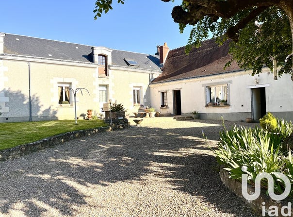 VOUVRAY, Centre-Val de Loire 37210